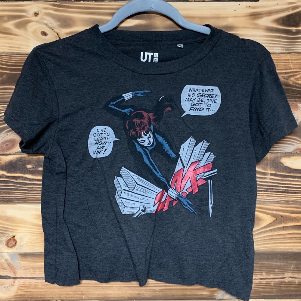 Comic cropped tee